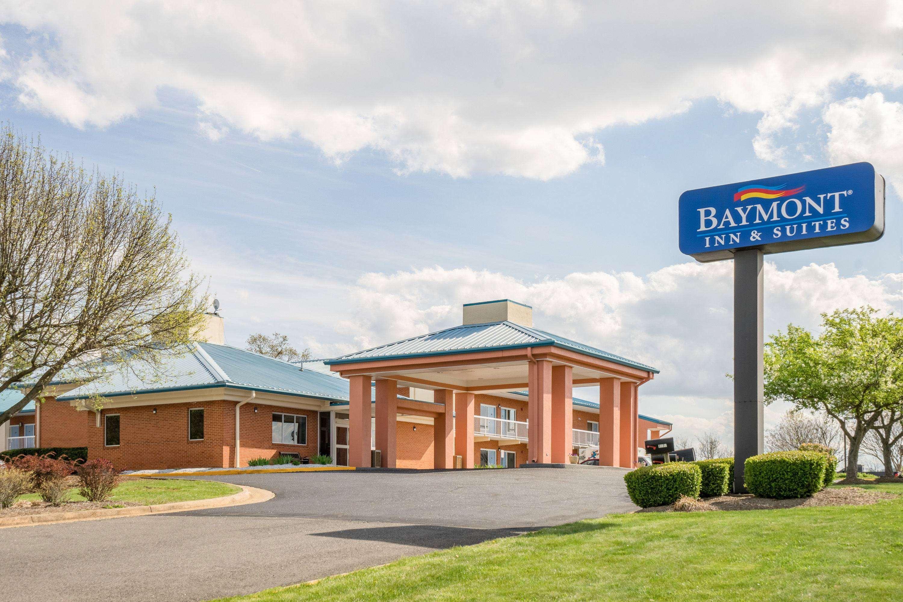 Baymont By Wyndham Warrenton Hotel Buitenkant foto