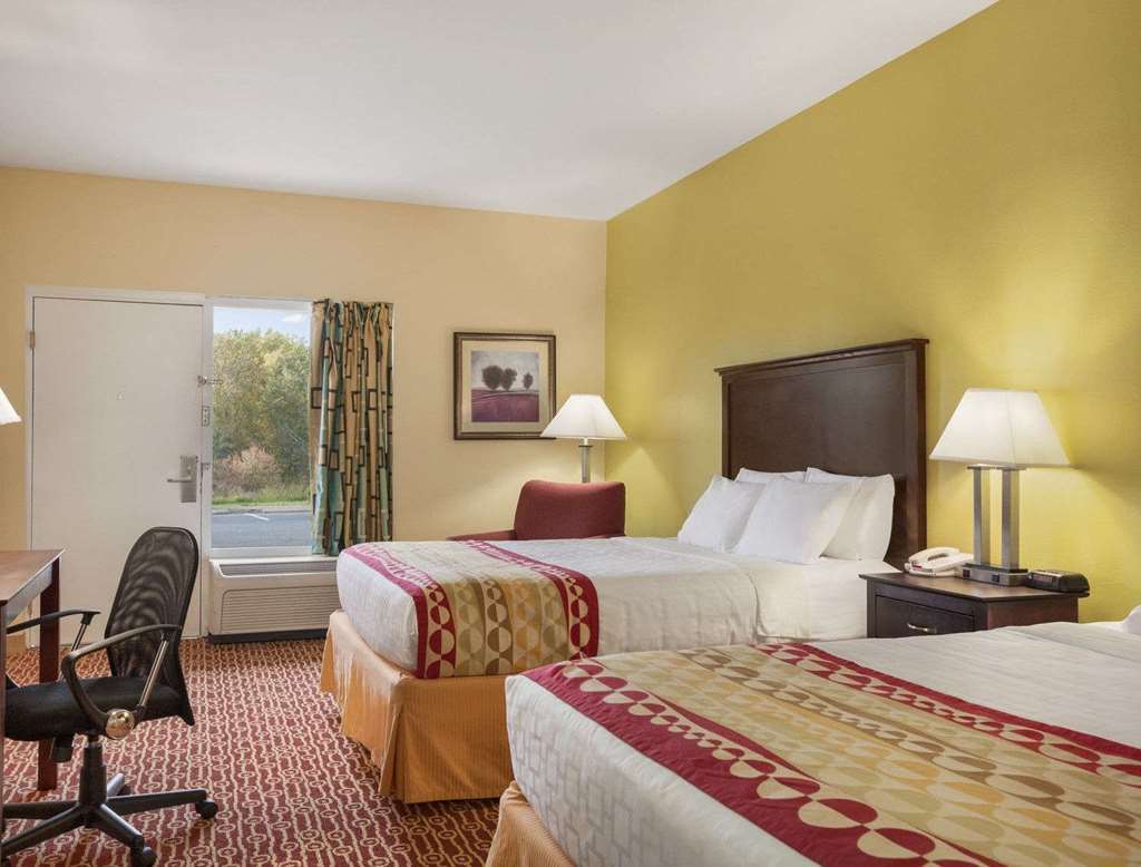 Baymont By Wyndham Warrenton Hotel Kamer foto
