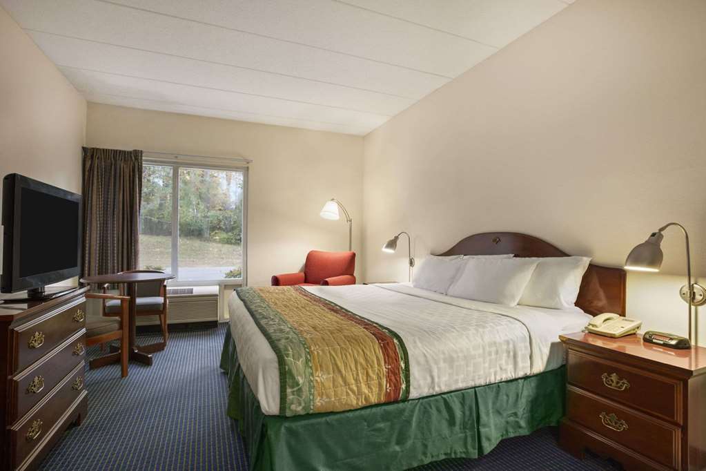 Baymont By Wyndham Warrenton Hotel Kamer foto
